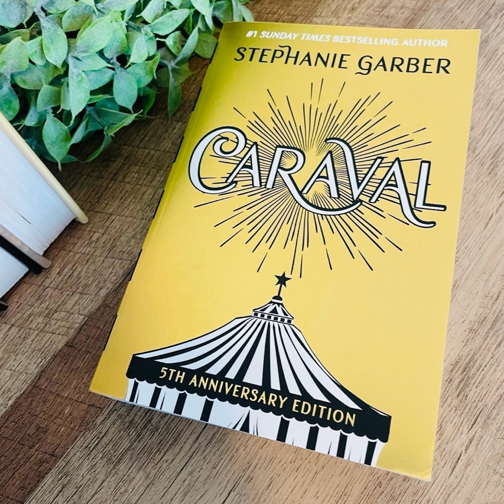 Waterstones Exclusive Edition Caraval by Stephanie Garber